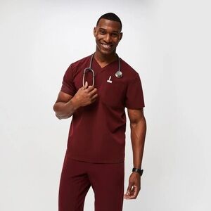 figs burgundy leon top